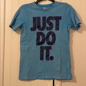 Boys Nike tee size medium